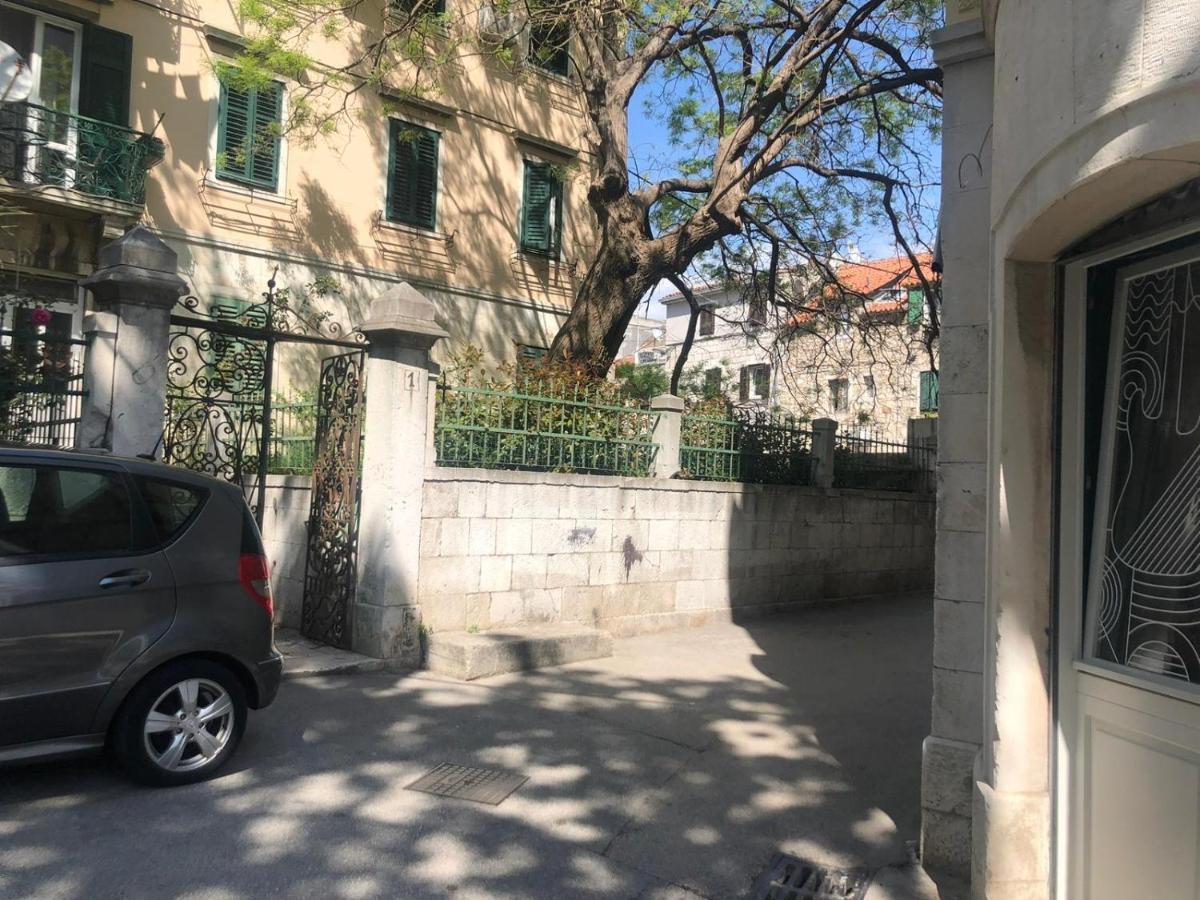 Old Town Lucky Star Apartments Split Bagian luar foto